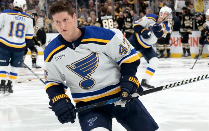 Torey Krug pourrait manquer toute la saison prochaine