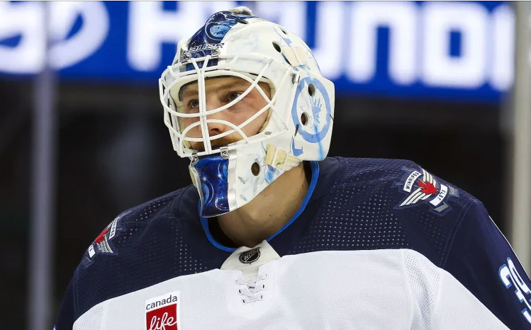 Opéré du genou, Brossoit pourrait manquer le début de la saison