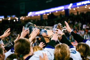 La Professional Women's Hockey League dévoile les noms et logos de ses équipes