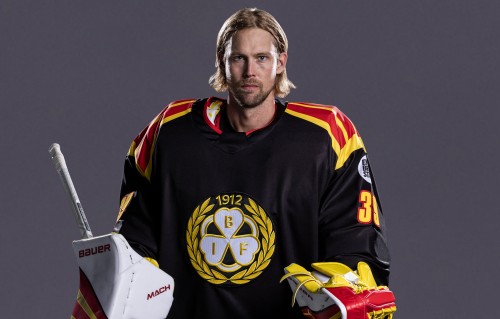 Anders Lindbäck reprend lui aussi du service