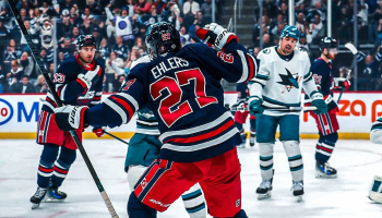 Nikolaj Ehlers grimpe dans les stats des Jets