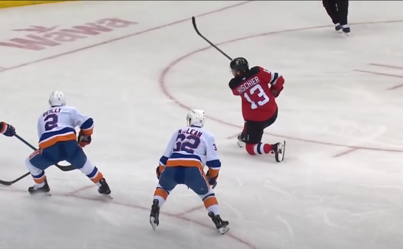 Nico Hischier en tête du classement des buteurs de NHL