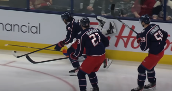 Connor McDavid quitte le match sur blessure