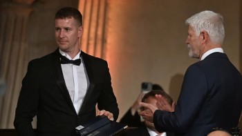 Roman Cervenka  reçoit un prestigieux prix des mains du Président tchèque
