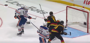 L'arrêt de la nuit est pour Kevin Lankinen