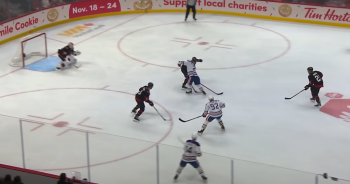 Evan Bouchard s'offre une petite promenade dans la défenses des Sens