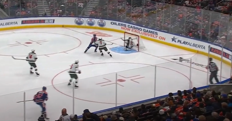 Un gros raté et un un gros arrêt pour Marc-Andre Fleury