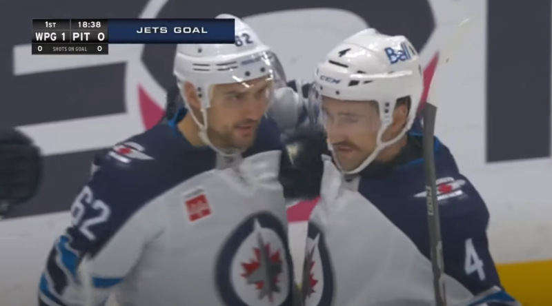 Nino Niederreiter aide les Jets à s'imposer à Pittsburgh