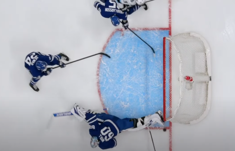 Bel arrêt pour Joseph Woll des Maple Leafs de Toronto