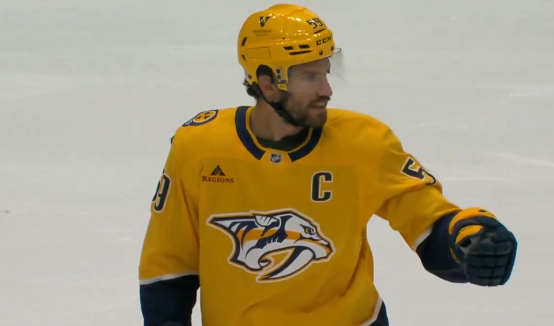 Roman Josi rejoint une belle liste de mythiques défenseurs de l'histoire de la NHL