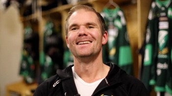 Tomas Mitell pourrait coacher un top club de National League