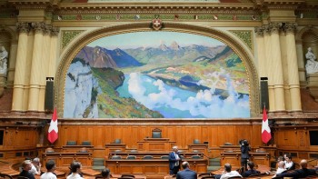 Le hockey sur glace rencontre la politique : le match des parlementaires 2024 est en vue