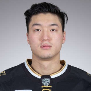 Clifford Pu Yu-Chong signe à La Chaux-de-Fonds