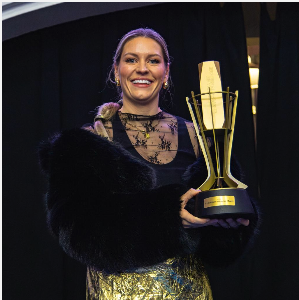 Natalie Spooner élue joueuse de l'année