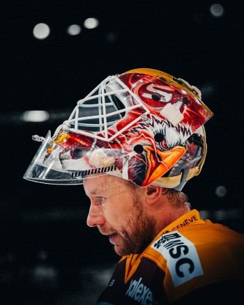 Le nouveau masque d'Antti Raanta dans les détails