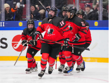Les Canadiennes remportent l'or aux championnat du monde U18