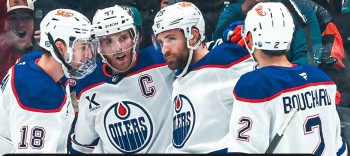 Connor McDavid égale une marque de Jari Kurri