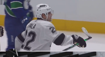 Kevin Fiala participe au festival offensif des Kings avec son 15e but