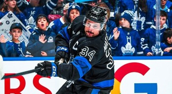 Plus de saisons consécutives d'au moins 20 buts pour un joueur Américain