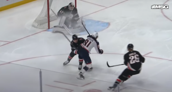 Un but assez incroyable marqué par Kent Johnson