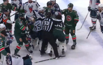 Une bagarre de gardiens... lors de la poignée de mains finale