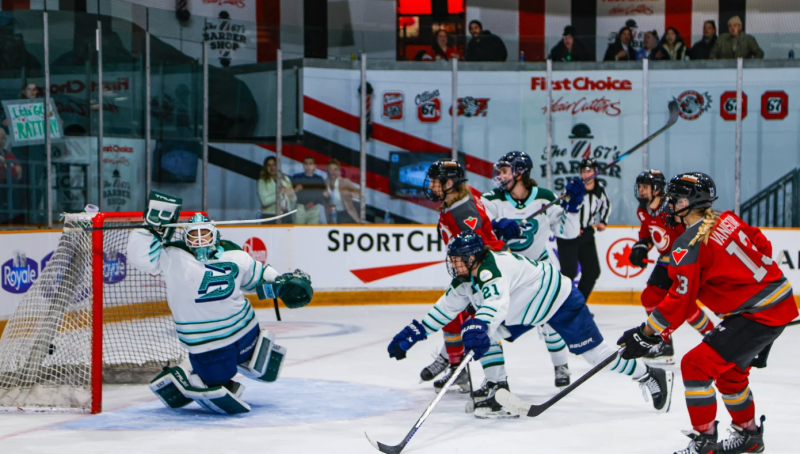 PWHL : Alina Mueller marque encore et Boston l’emporte en prolongation face à Ottawa