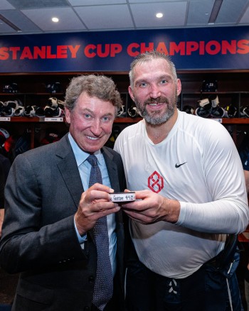 Vergleich der Saisons von Alex Ovechkin und Wayne Gretzky