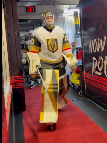 Erfolgreiche Rückkehr in die NHL für Akira Schmid bei seinem ersten Start des Jahres