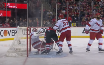 Timo Meier blesse involontairement le gardien adverse