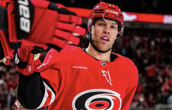 Les Canes signent une prolongation de trois ans avec Taylor Hall
