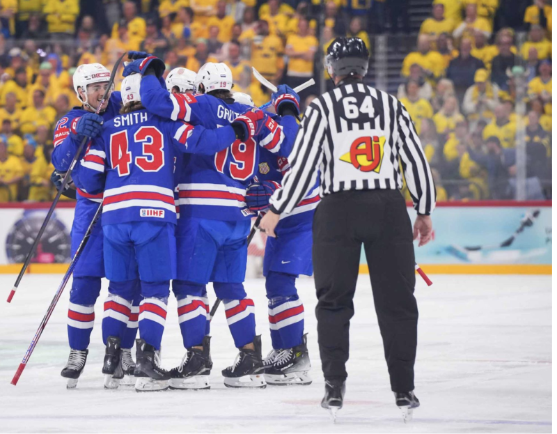 Les Etats-Unis dominent la Suède et joueront la finale