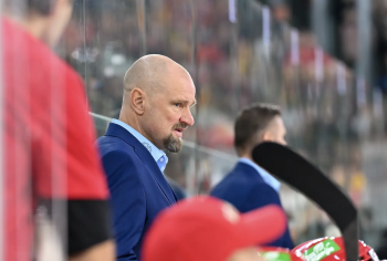 Petri Matikainen meilleur coach de Finlande, Antti Raanta plus gros flop