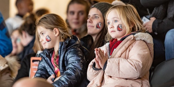 Quel est le prix à payer pour suivre un match de hockey en famille ?