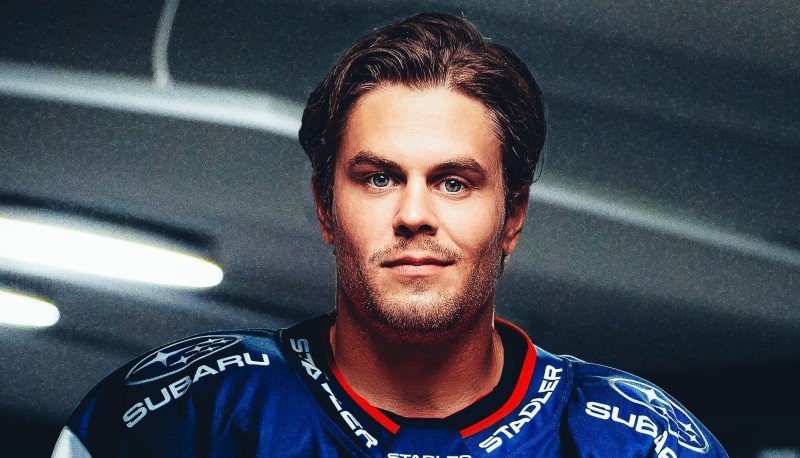Pontus Åberg reste au EHC Kloten