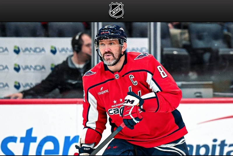 Ovechkin défie le temps et entre encore dans l’histoire