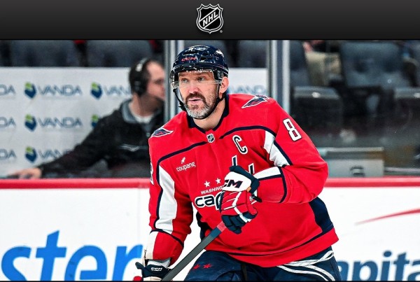 Ovechkin défie le temps et entre encore dans l’histoire