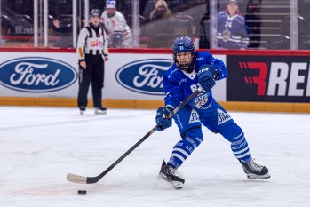 Noemi Neubauerová spielt mit Alina Mueller
