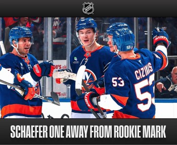 Matthew Schaefer égale un record historique pour un défenseur recrue