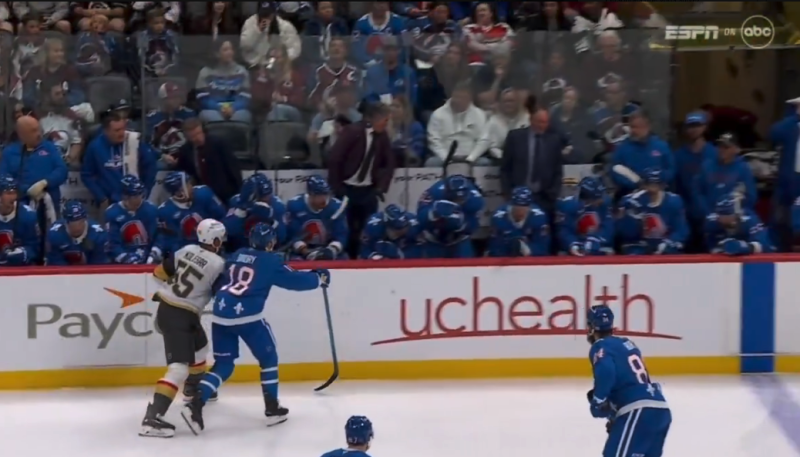 Avalanche-Coach Jared Bednar nach Puck-Treffer im Krankenhaus