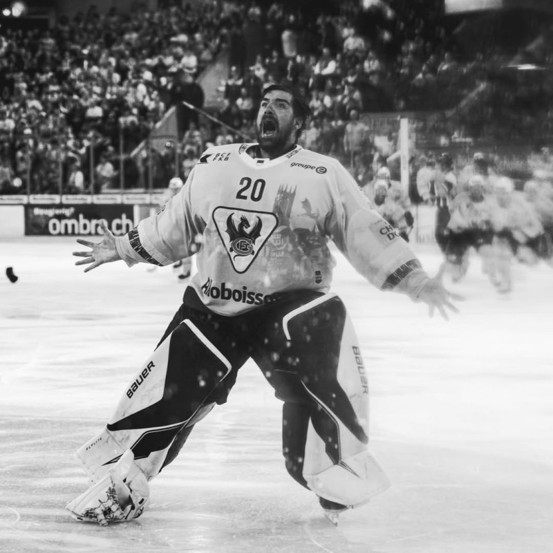 Reto Berra se fend d'une touchante lettre pour prendre congé de Fribourg et de ses fans