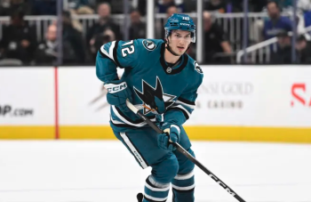 San Jose échange William Eklund et grimpe au 9e rang du draft