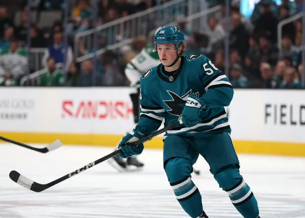 Ethan Cardwell prolonge avec les Sharks