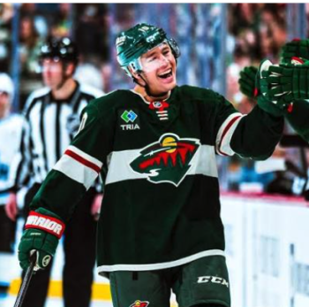 Bobby Brink bleibt für eine Saison in Minnesota