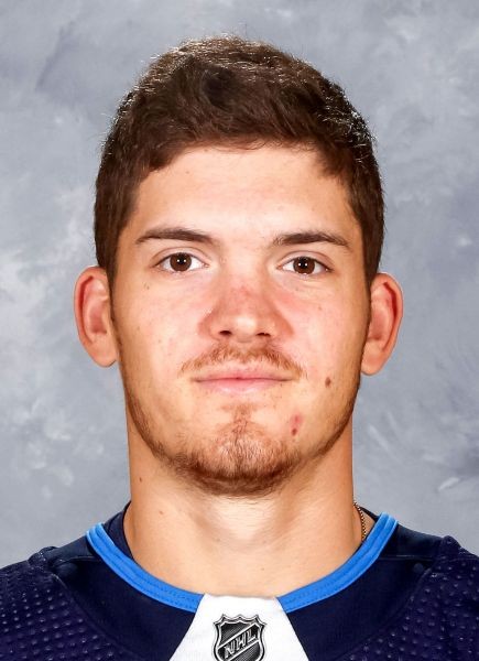 Les Maple Leafs ajoutent Jack Roslovic pour deux saisons