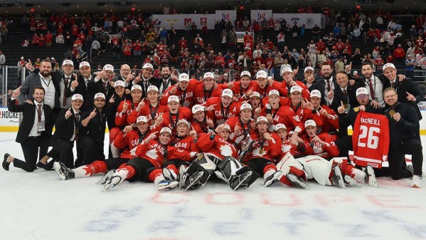 Le Canada écrase les États-Unis et remporte la Hlinka Gretzky Cup