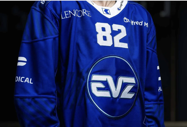 Zoug dévoile son nouveau maillot avec son logo redessiné