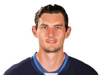 Connor Hellebuyck demande officiellement à quitter Winnipeg