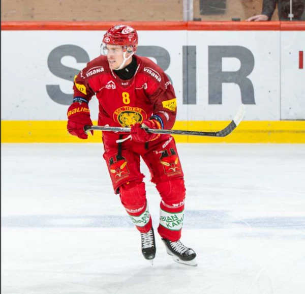 Zweijährige Vertragsverlängerung für Saku Mäenalanen bei den SCL Tigers