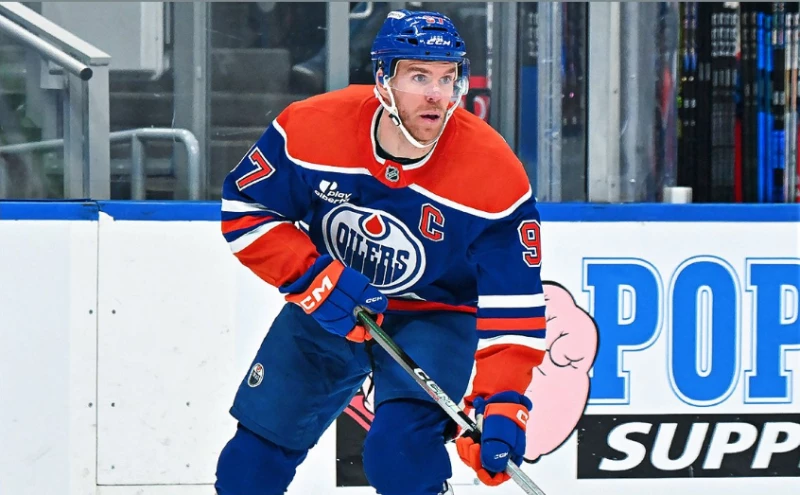 Un début de saison historique pour Connor McDavid avec 31 points en dix matchs